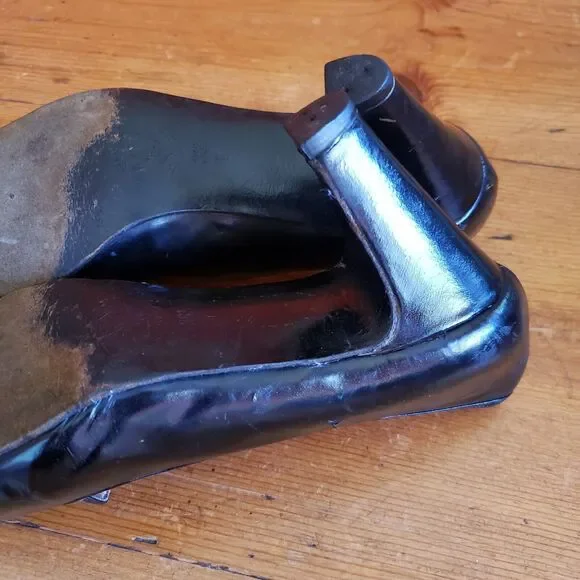 Vintage GUCCI Italy GG Logo Black Slip On Heel Shoes 36 1/2B US 6 Almond Toe - Picture 12 of 16